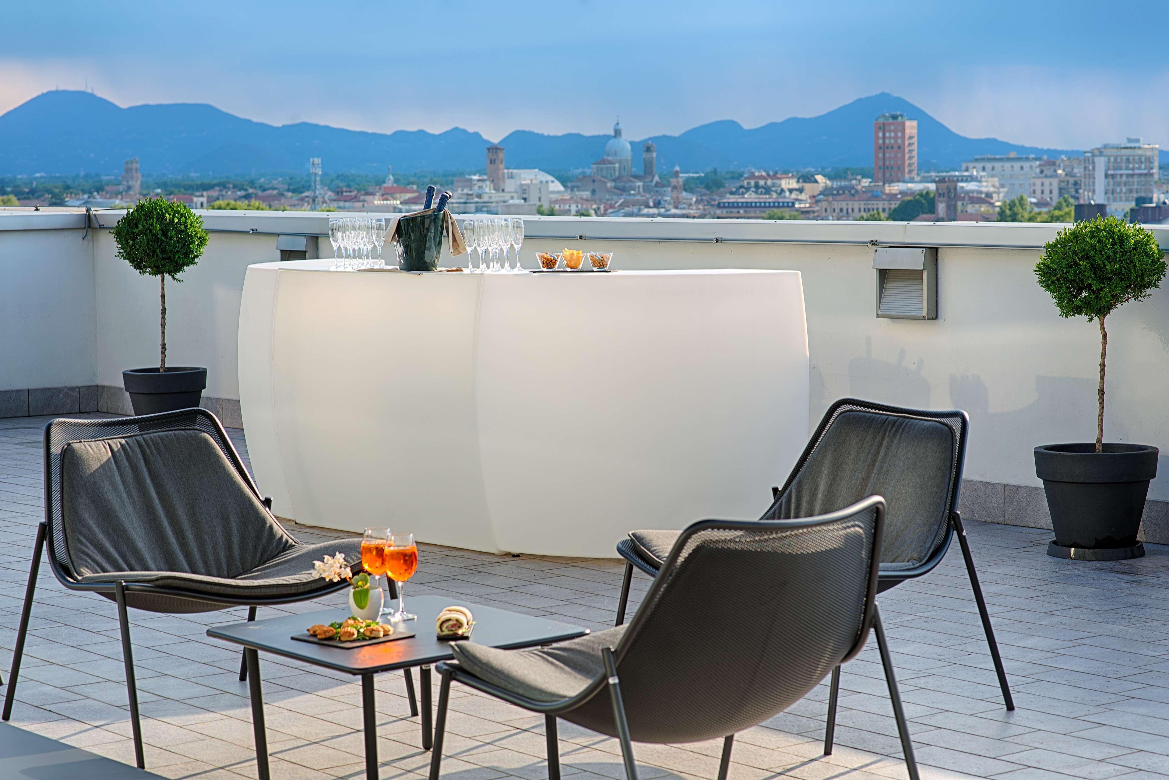 Hotel NH Padova Esterno foto