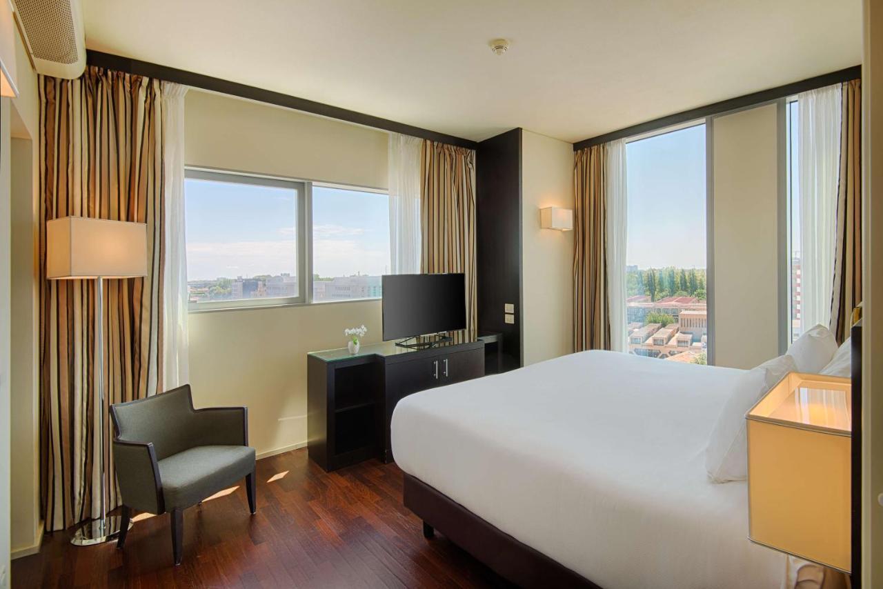 Hotel NH Padova Esterno foto