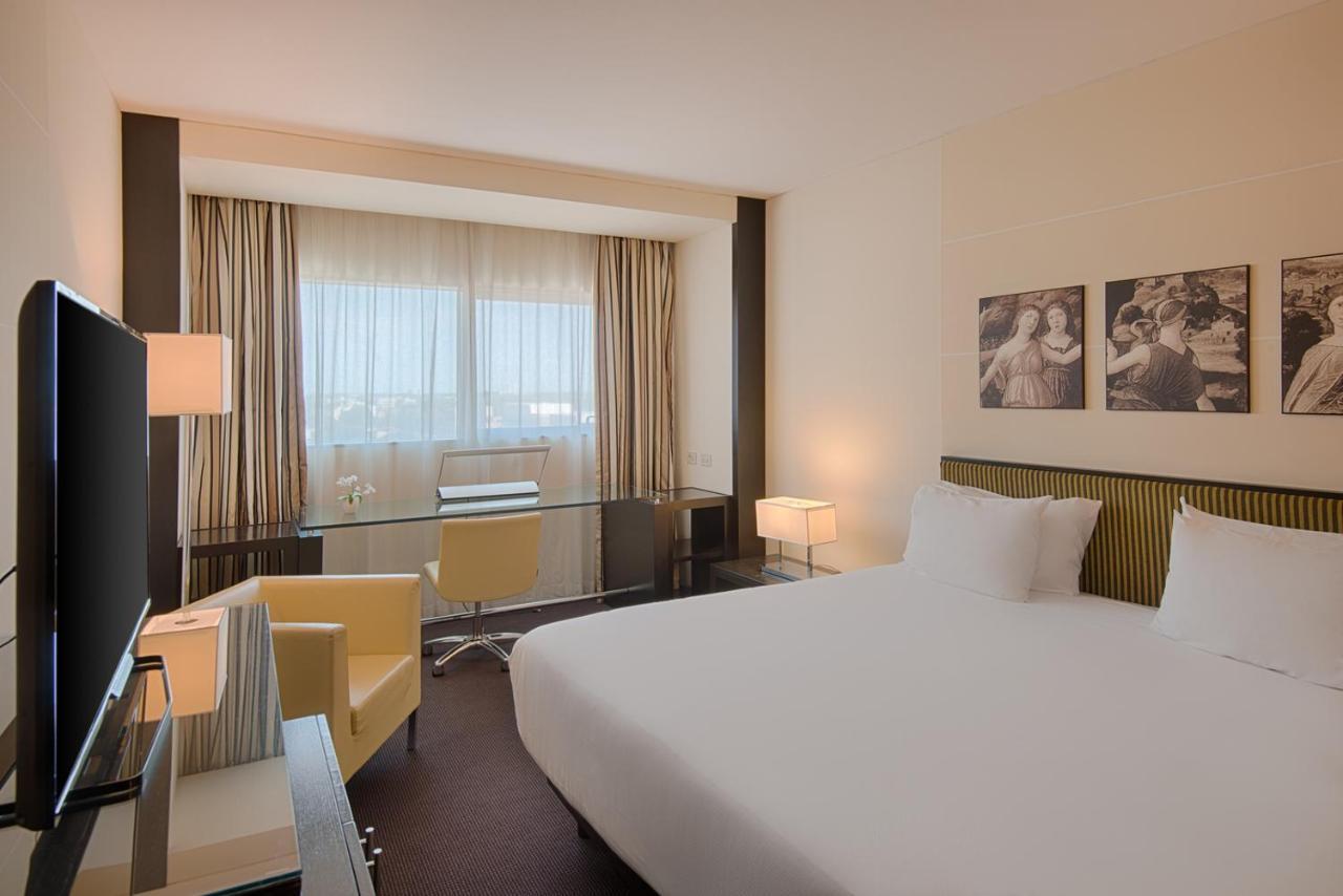 Hotel NH Padova Esterno foto