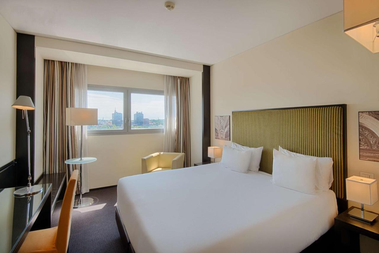 Hotel NH Padova Esterno foto