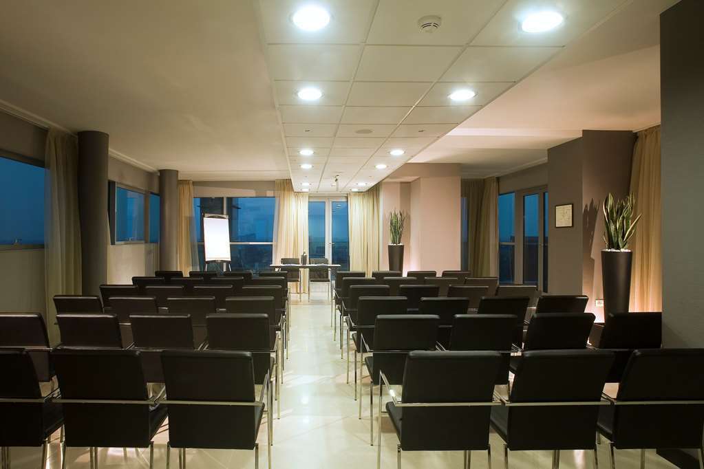 Hotel NH Padova Esterno foto